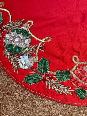 Kim Seybert Holiday Tree Skirt